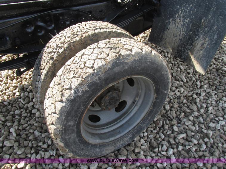 image for item AN9082 2003 Ford F550 dump bed truck