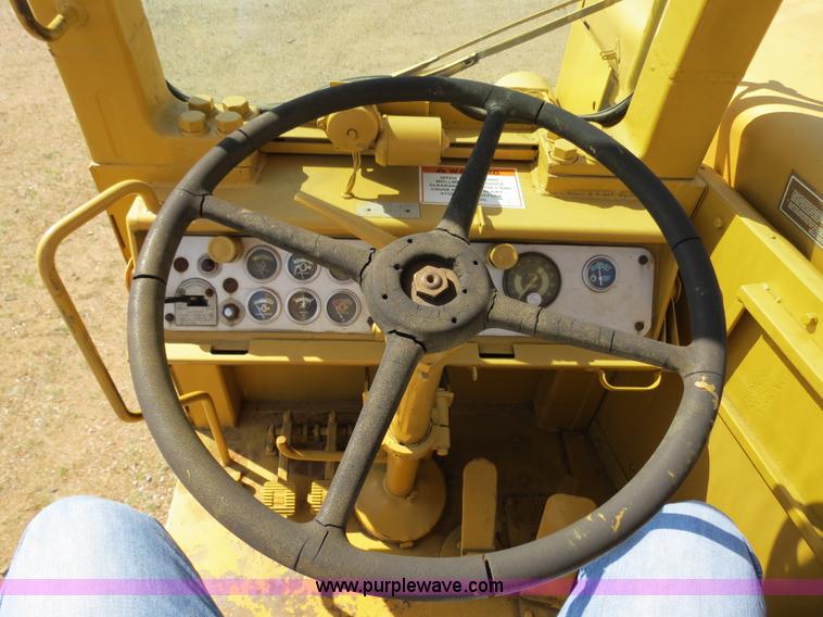 image for item B4910 1975 Caterpillar 623B elevating scraper