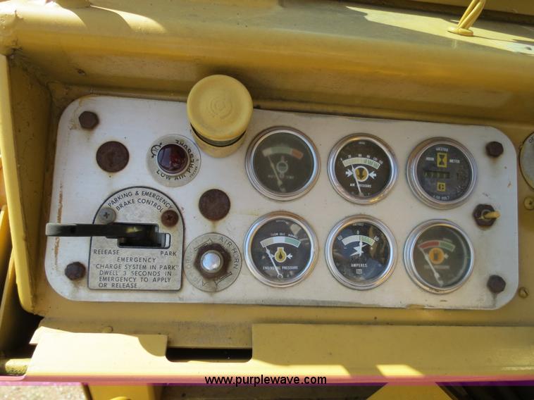 image for item B4910 1975 Caterpillar 623B elevating scraper