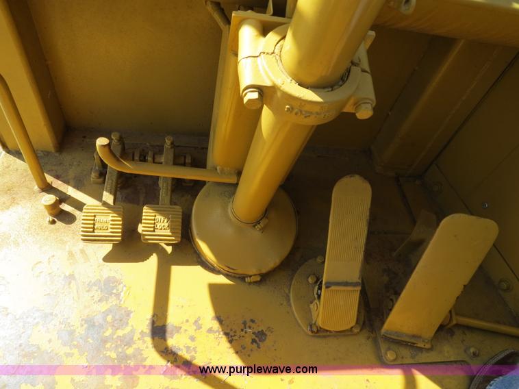 image for item B4910 1975 Caterpillar 623B elevating scraper
