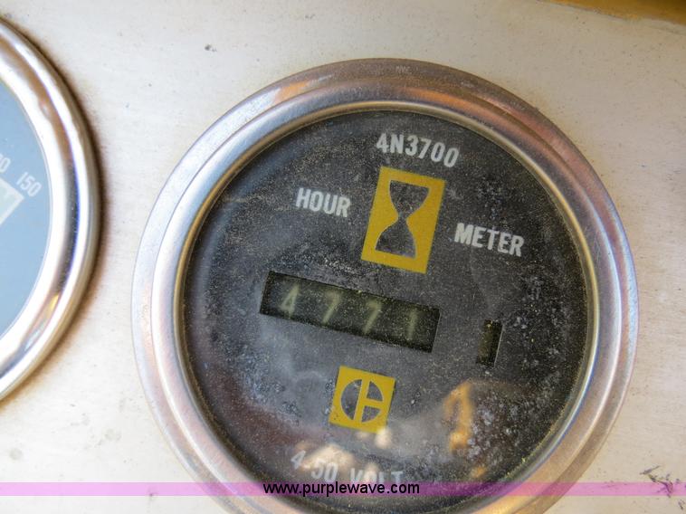 image for item B4910 1975 Caterpillar 623B elevating scraper