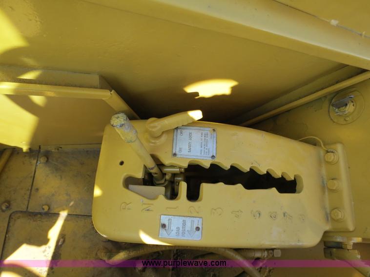 image for item B4910 1975 Caterpillar 623B elevating scraper