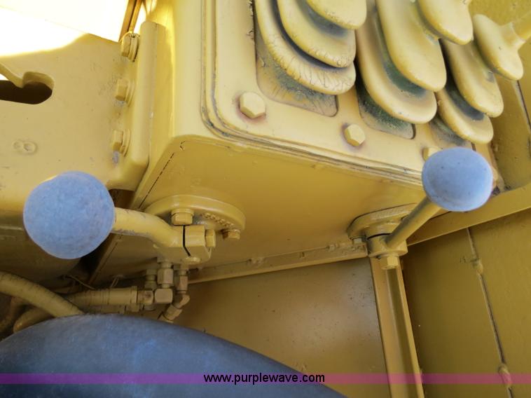 image for item B4910 1975 Caterpillar 623B elevating scraper