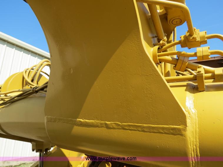 image for item B4910 1975 Caterpillar 623B elevating scraper