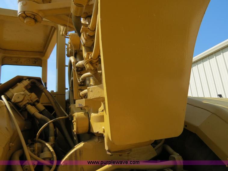 image for item B4910 1975 Caterpillar 623B elevating scraper