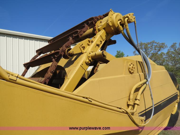 image for item B4910 1975 Caterpillar 623B elevating scraper