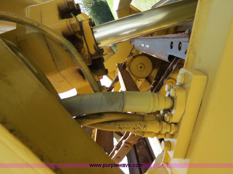 image for item B4910 1975 Caterpillar 623B elevating scraper