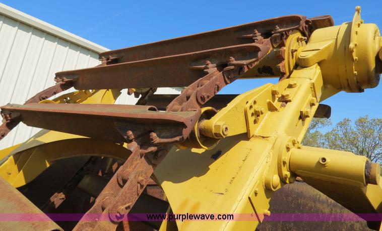 image for item B4910 1975 Caterpillar 623B elevating scraper