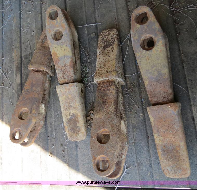 image for item B4910 1975 Caterpillar 623B elevating scraper