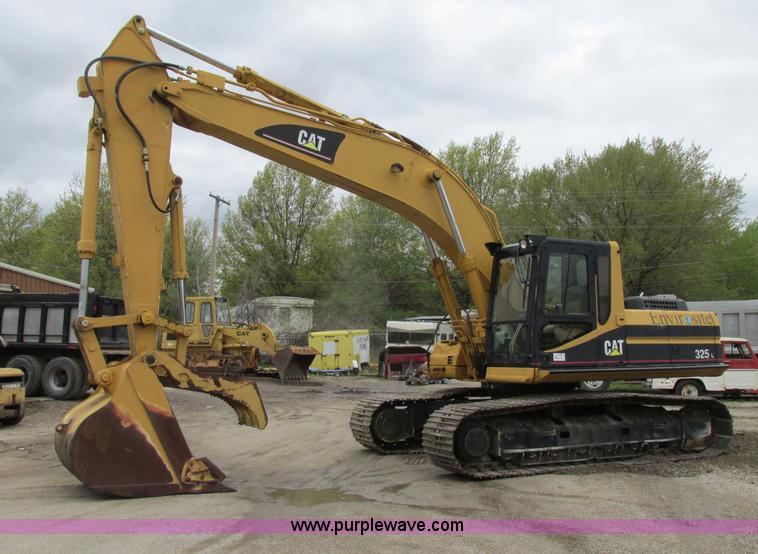 image for item D3962 1997 Caterpillar 325B excavator