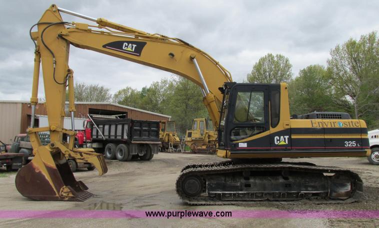 image for item D3962 1997 Caterpillar 325B excavator