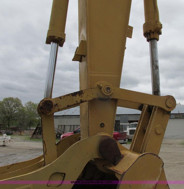 image for item D3962 1997 Caterpillar 325B excavator