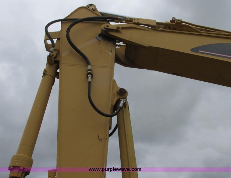 image for item D3962 1997 Caterpillar 325B excavator