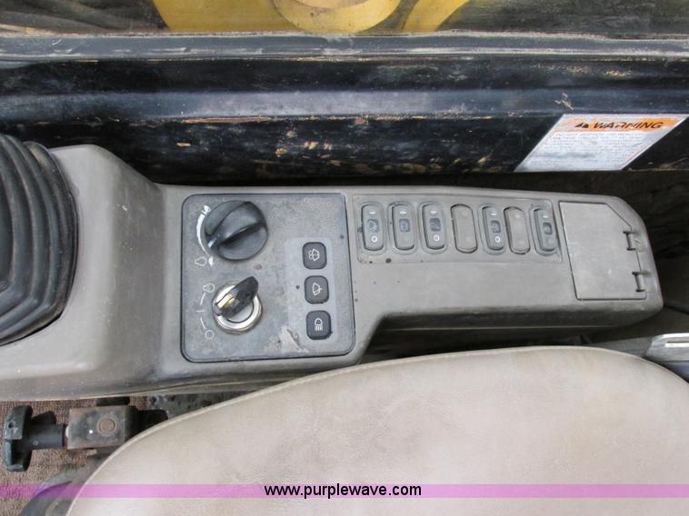 image for item D3962 1997 Caterpillar 325B excavator