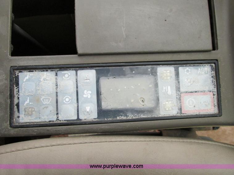 image for item D3962 1997 Caterpillar 325B excavator