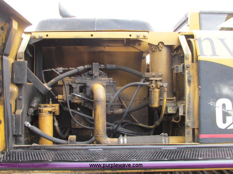 image for item D3962 1997 Caterpillar 325B excavator