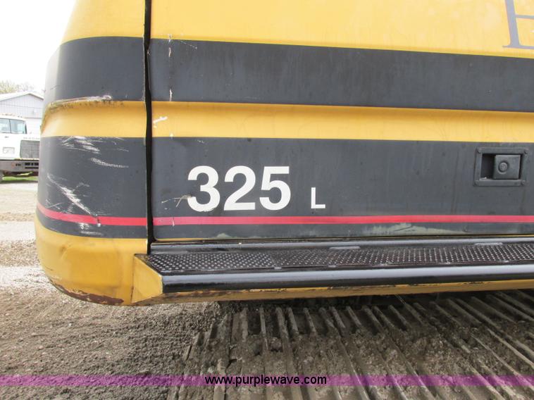 image for item D3962 1997 Caterpillar 325B excavator