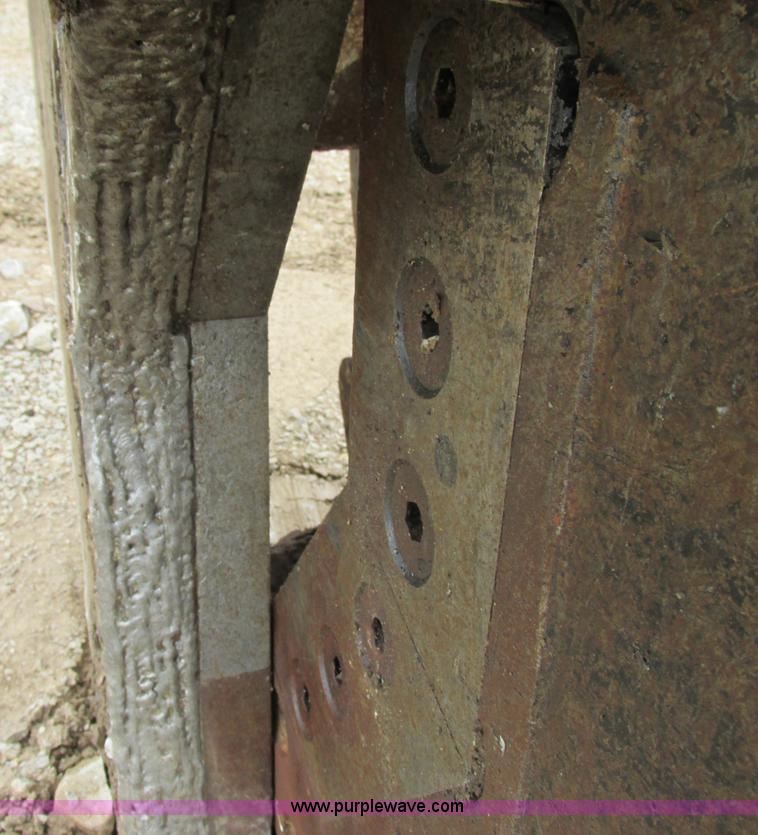 image for item D3969 Genesis LXP300 excavator shear with multi-tool head