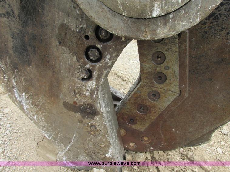 image for item D3969 Genesis LXP300 excavator shear with multi-tool head