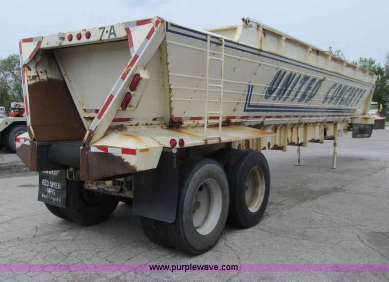 image for item E4892 1998 Red River LB237 live bottom trailer
