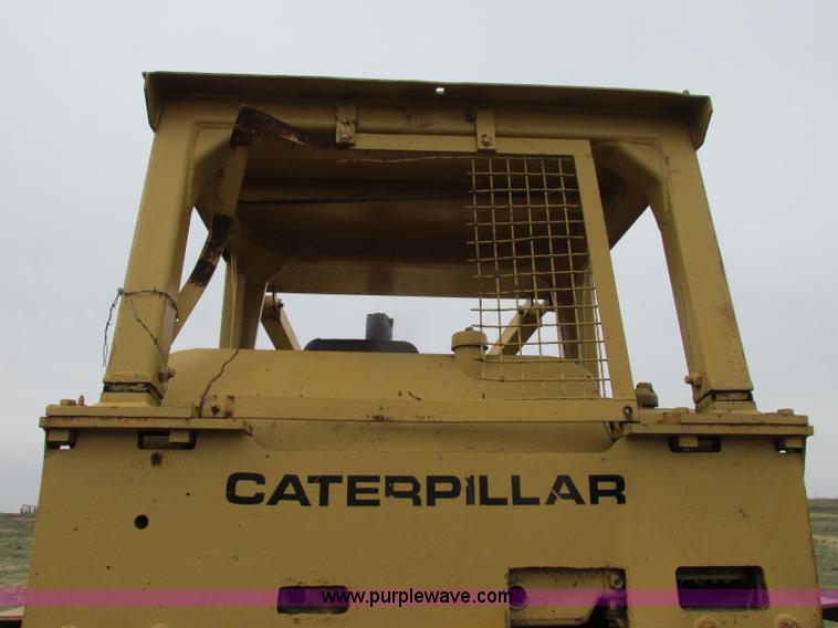 image for item F4872 1973 Caterpillar D8H Series H dozer