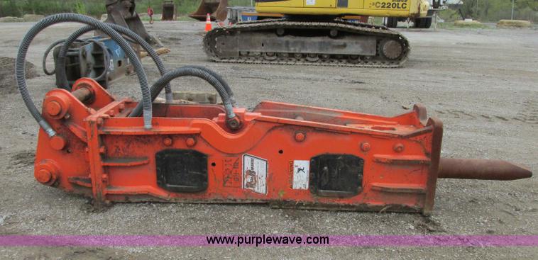 image for item F4876 NPK GH-18 hydraulic hammer
