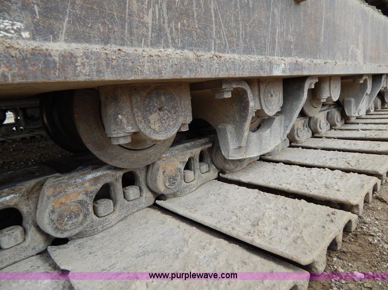 image for item F4877 2006 Komatsu PC400LC-7 excavator