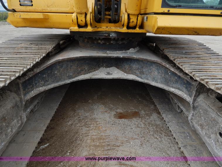 image for item F4877 2006 Komatsu PC400LC-7 excavator