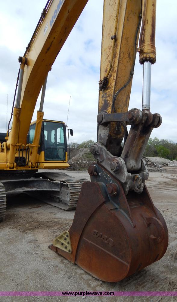 image for item F4877 2006 Komatsu PC400LC-7 excavator