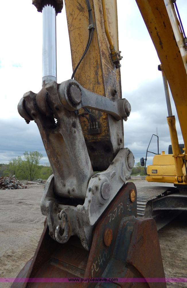 image for item F4877 2006 Komatsu PC400LC-7 excavator