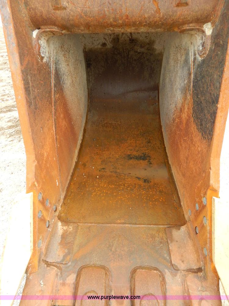 image for item F4877 2006 Komatsu PC400LC-7 excavator