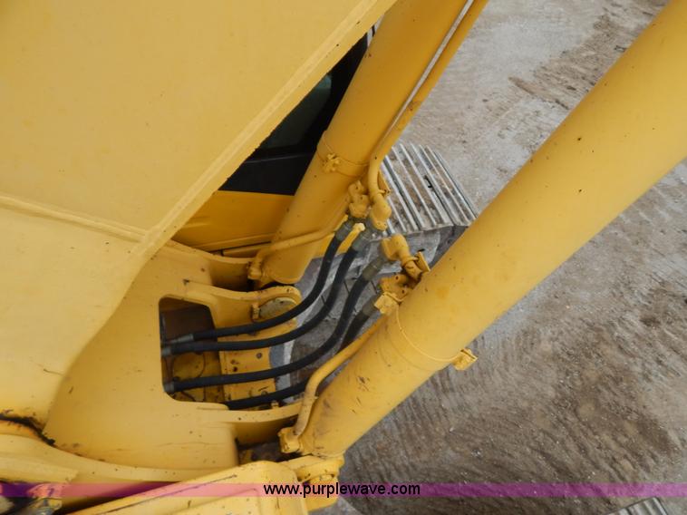 image for item F4877 2006 Komatsu PC400LC-7 excavator