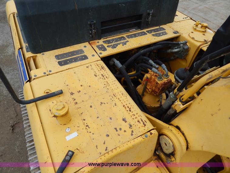 image for item F4877 2006 Komatsu PC400LC-7 excavator