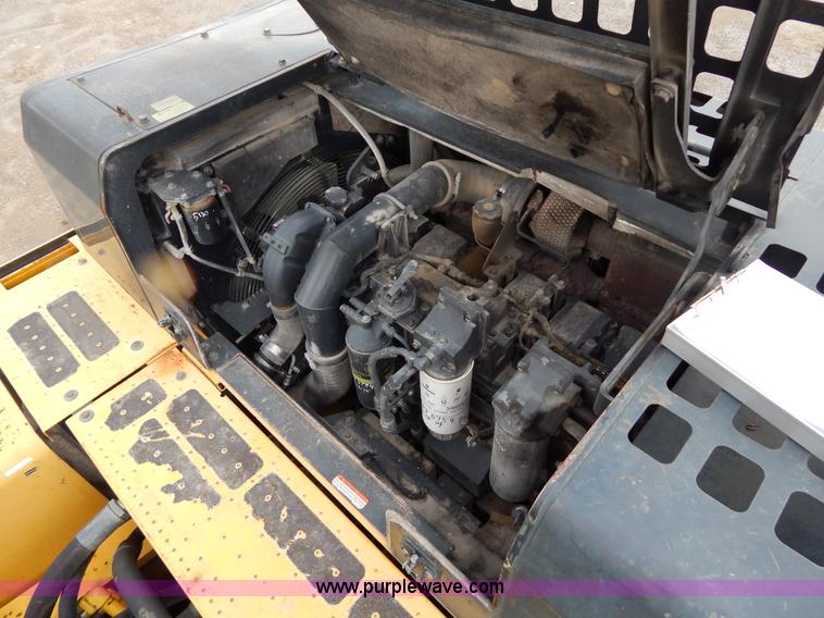 image for item F4877 2006 Komatsu PC400LC-7 excavator