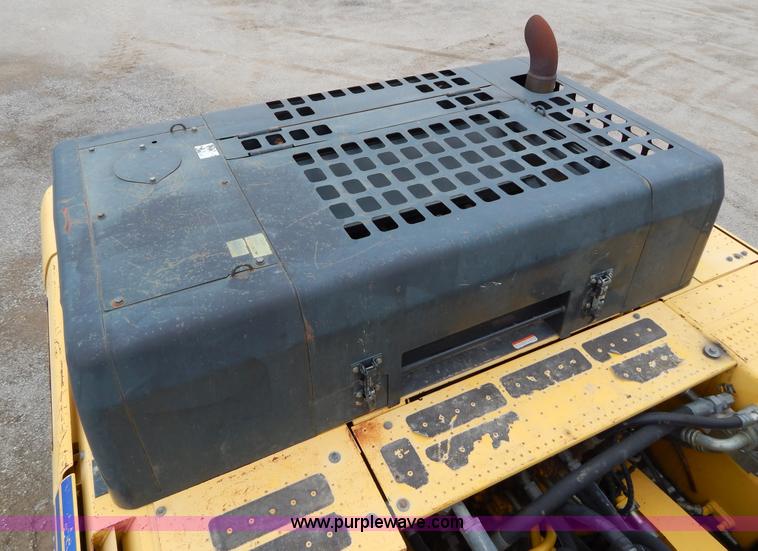 image for item F4877 2006 Komatsu PC400LC-7 excavator