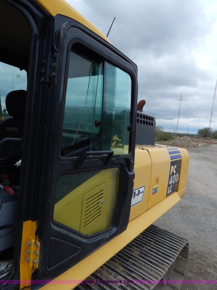 image for item F4877 2006 Komatsu PC400LC-7 excavator