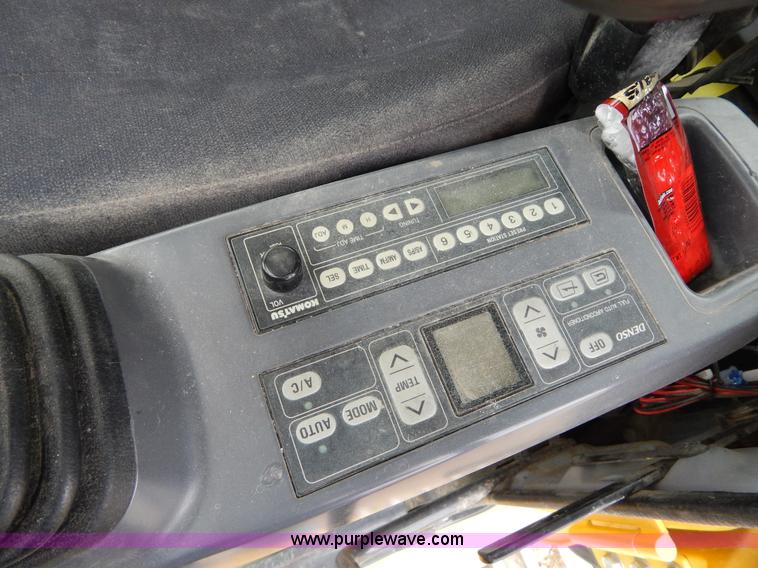 image for item F4877 2006 Komatsu PC400LC-7 excavator