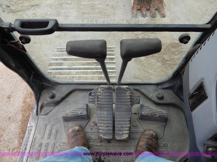 image for item F4877 2006 Komatsu PC400LC-7 excavator