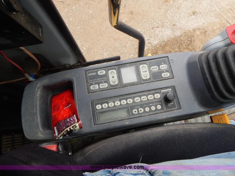 image for item F4877 2006 Komatsu PC400LC-7 excavator