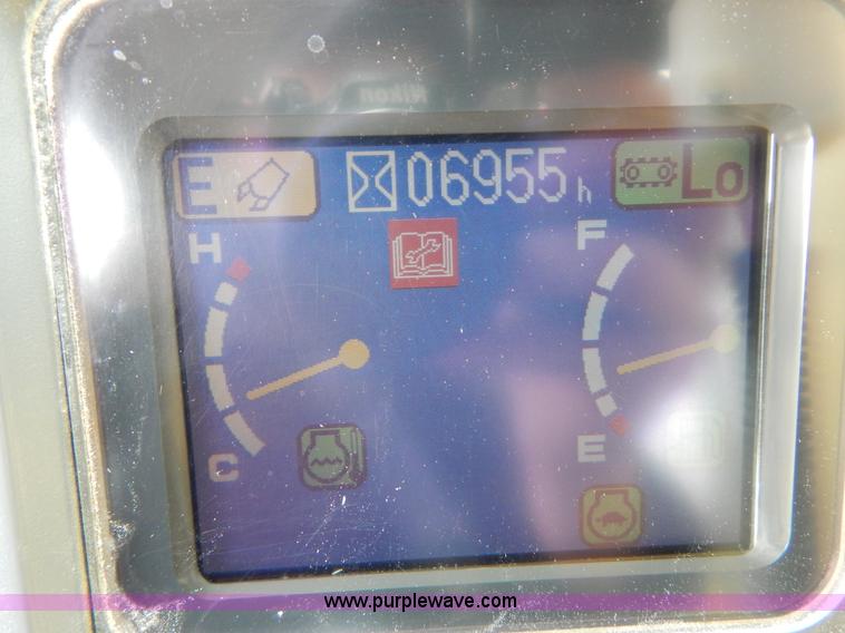 image for item F4877 2006 Komatsu PC400LC-7 excavator