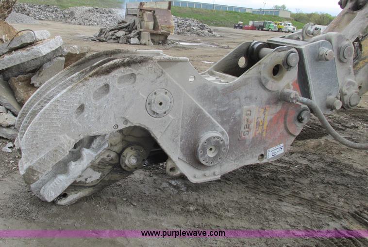 image for item F4878 NPK G-26 processor/concrete pulverizer