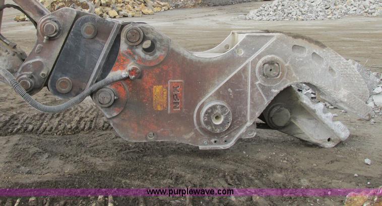 image for item F4878 NPK G-26 processor/concrete pulverizer