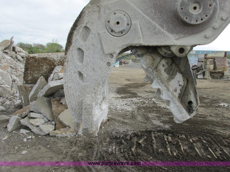 image for item F4878 NPK G-26 processor/concrete pulverizer