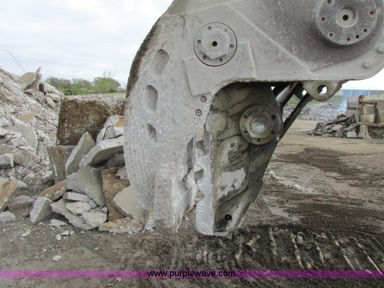 image for item F4878 NPK G-26 processor/concrete pulverizer