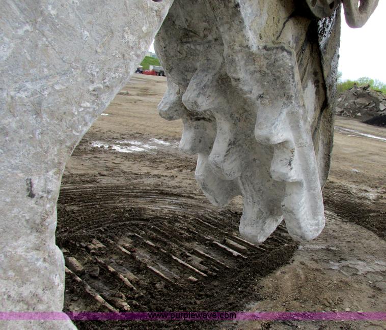 image for item F4878 NPK G-26 processor/concrete pulverizer