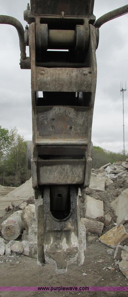 image for item F4878 NPK G-26 processor/concrete pulverizer