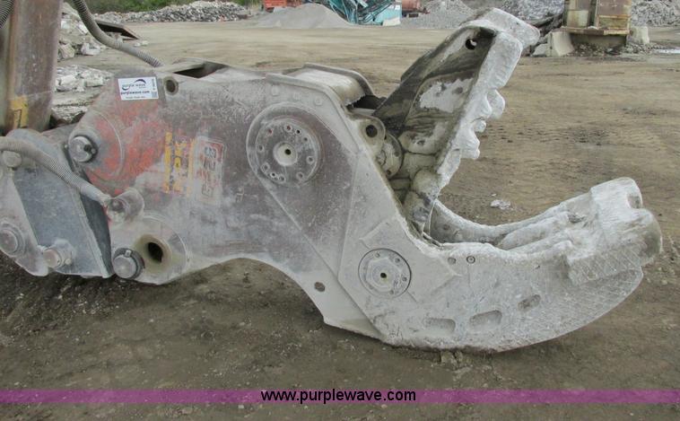 image for item F4878 NPK G-26 processor/concrete pulverizer