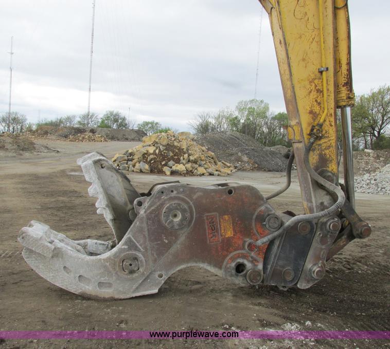 image for item F4878 NPK G-26 processor/concrete pulverizer