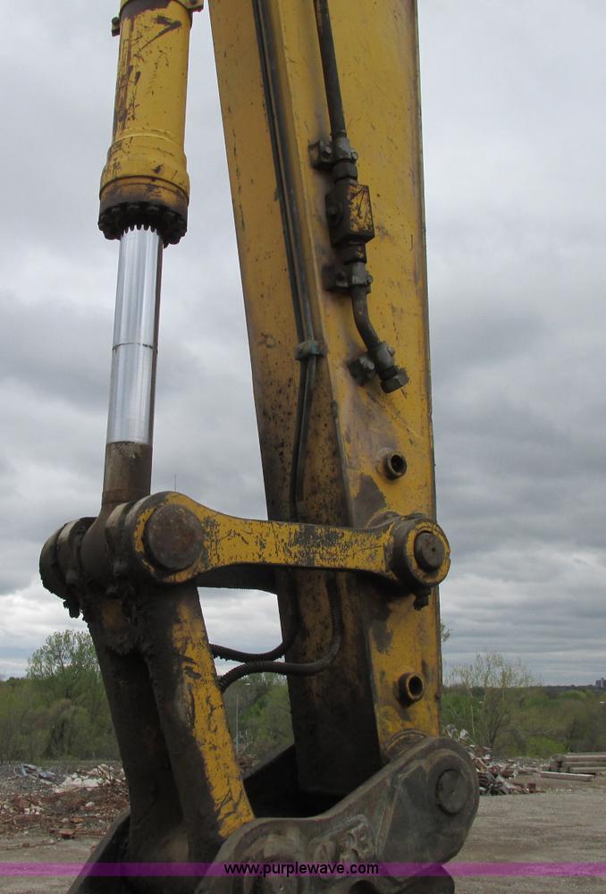 image for item F4880 2000 Komatsu PC220LC-6LE excavator