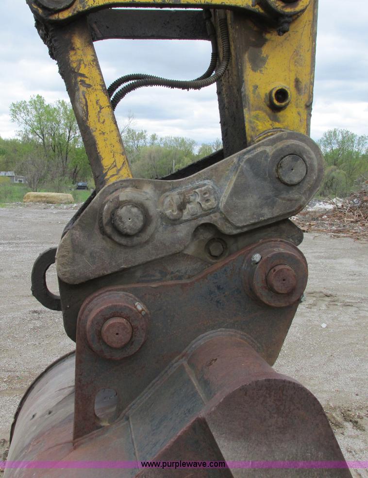 image for item F4880 2000 Komatsu PC220LC-6LE excavator